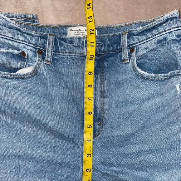 Abercrombie & fitch ripped the ‘90s straight ultra high rise Jean 29/8s - Picture 10 of 13